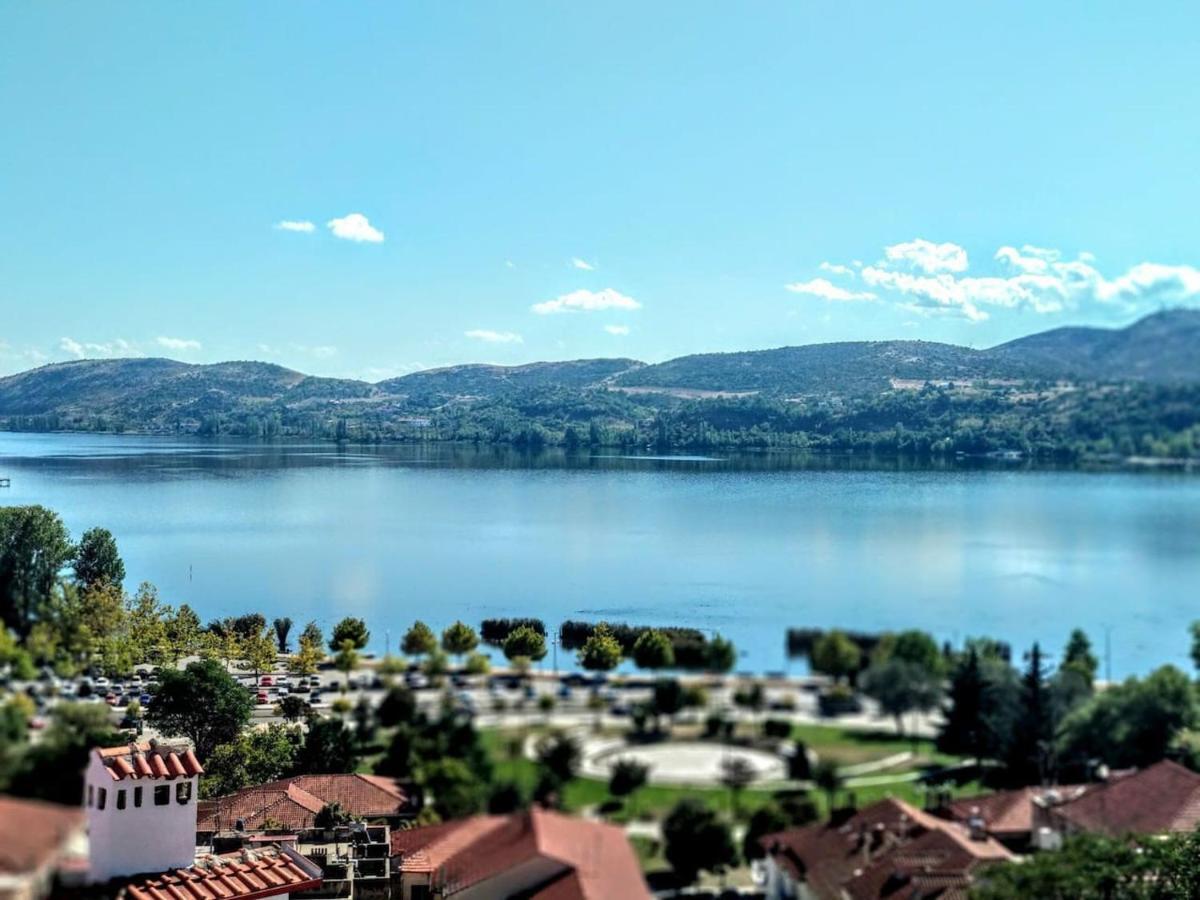 Calm Lake Balcony Касторія Екстер'єр фото